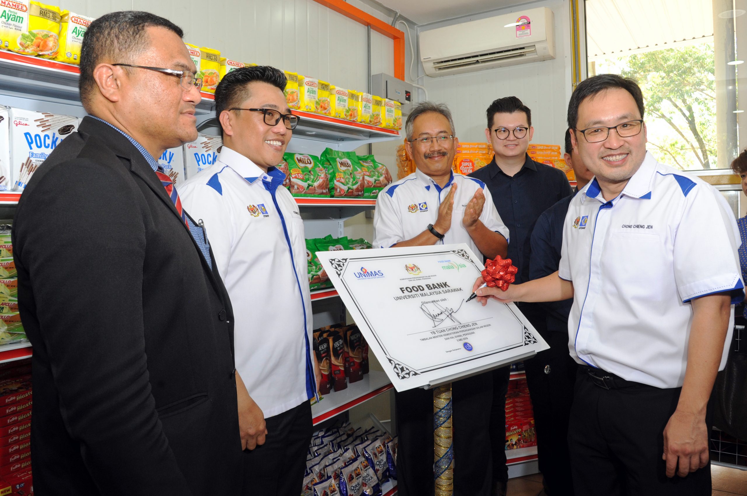 Read more about the article Universiti Malaysia Sarawak (UNIMAS) Food Bank Siswa Program Launching