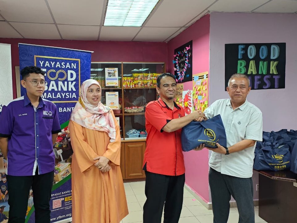 Read more about the article Majlis Serahan Ready-To-Eat Pack di Universiti Kebangsaan Malaysia, Bangi