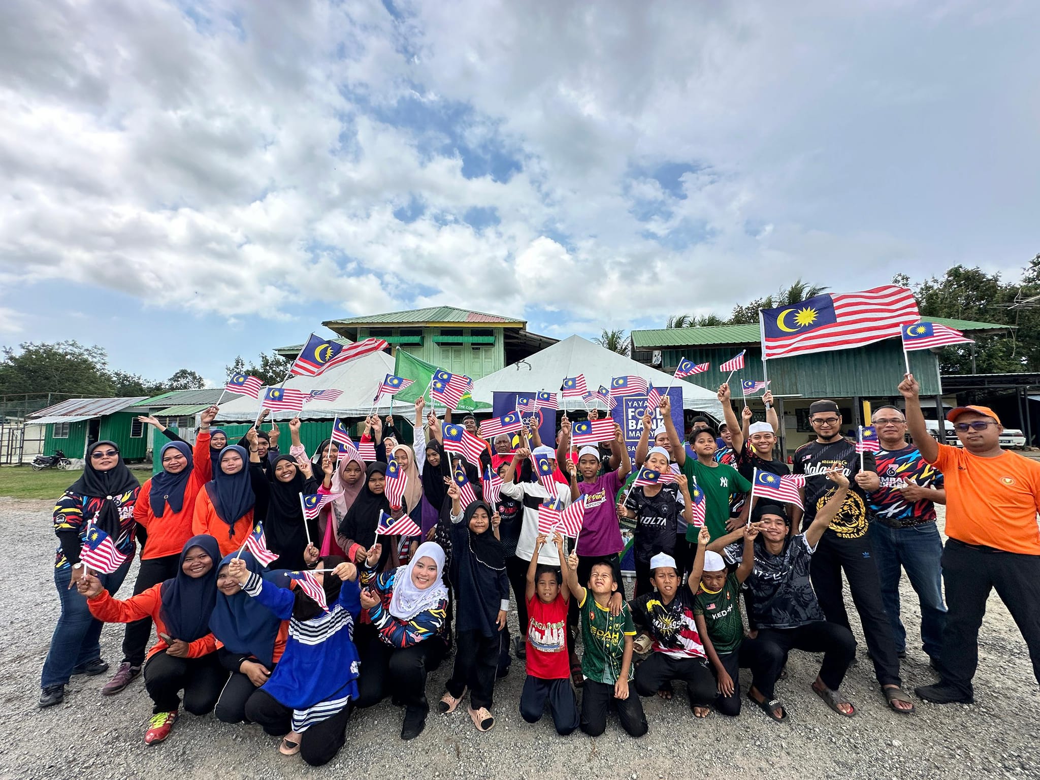 Read more about the article FOOD BANK RELIEF – BANTUAN KEMANUSIAAN YAYASAN FOOD BANK MALAYSIA BERSAMA PERSATUAN KEBAJIKAN ANAK YATIM DAN MISKIN AL-MUNIRAH, PENDANG, KEDAH SUMBANGAN SAHABAT JARIAH MALAYSIA