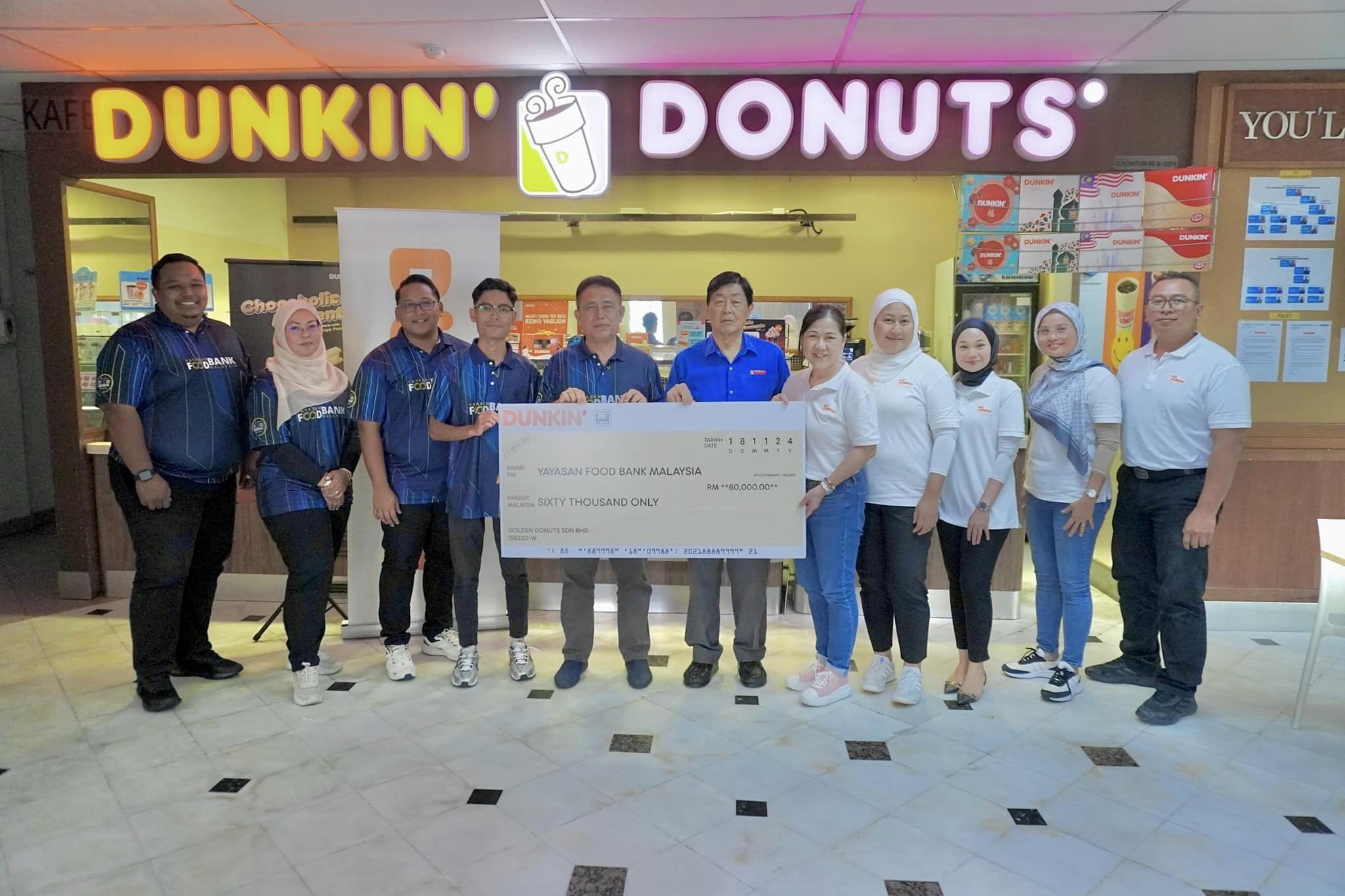 Read more about the article PENYERAHAN ‘MOCK CHEQUE’ SUMBANGAN DUNKIN’ MALAYSIA KEPADA YAYASAN FOOD BANK MALAYSIA