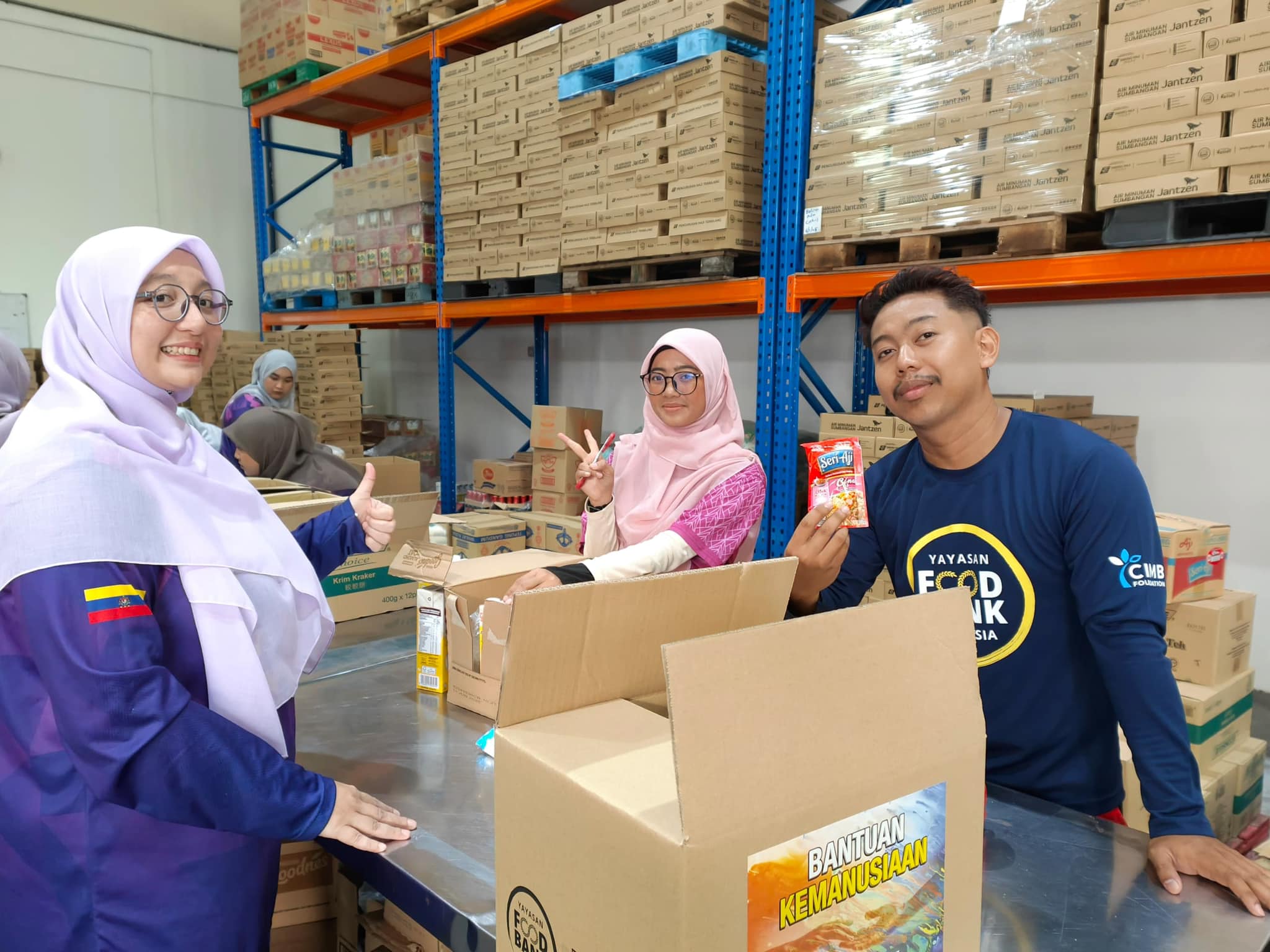 Read more about the article SESI PEMBUNGKUSAN 200 KOTAK SUMBANGAN YAYASAN FOOD BANK MALAYSIA UNTUK KARNIVAL SANTUNI MADANI WANITA SIHAT KELUARGA BAHAGIA, LPPKN.