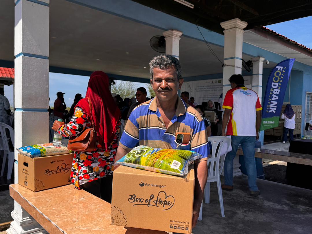 Read more about the article SESAMA MARA BOX OF HOPE AIR SELANGOR, VILLAGE GROCER & YAYASAN FOOD BANK MALAYSIA