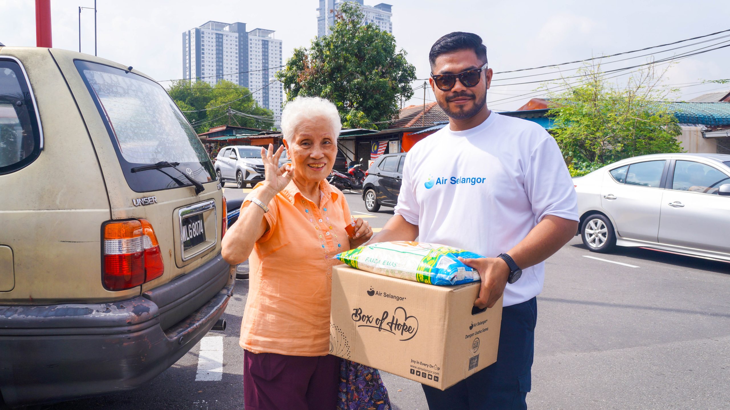 Read more about the article SESAMA MARA BOX OF HOPE AIR SELANGOR, VILLAGE GROCER & YAYASAN FOOD BANK MALAYSIA