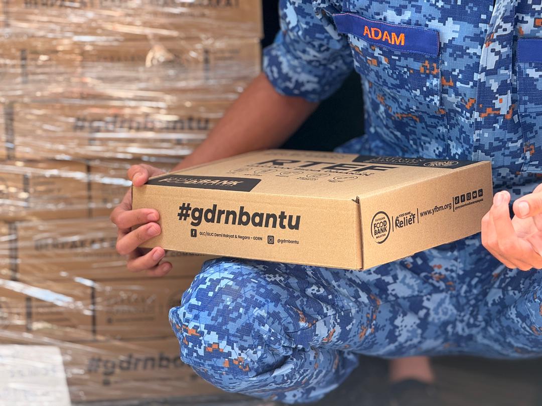 Read more about the article YAM Tengku Zatashah Bersama YFBM Santuni Mangsa Banjir di Hulu Langat