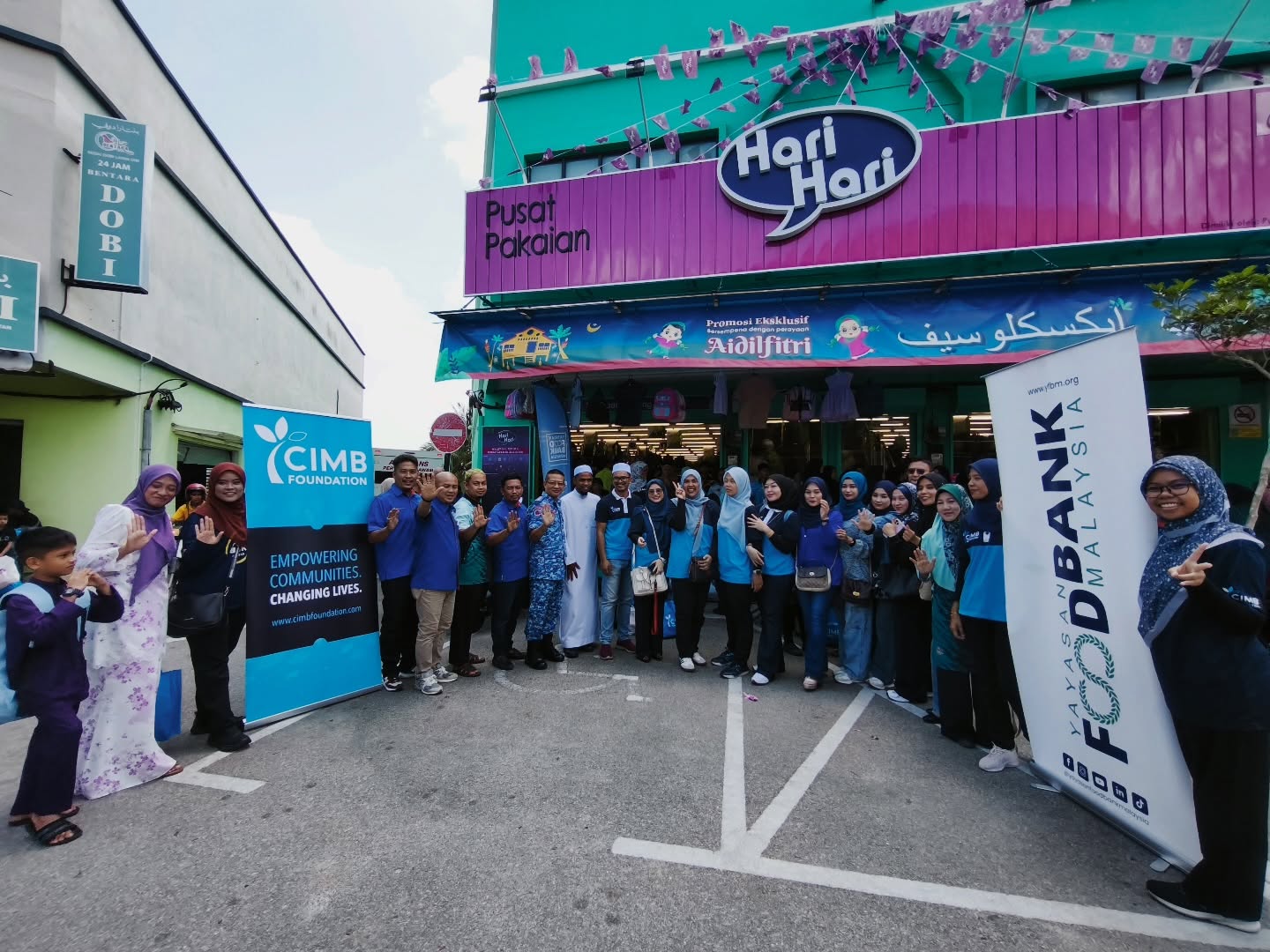 Read more about the article RAIKAN AIDILFITRI BERSAMA CIMB FOUNDATIOIN : PROGRAM MEMBELI-BELAH RAYA BERSAMA ANAK-ANAK PULAU REJUNA, KELANTAN