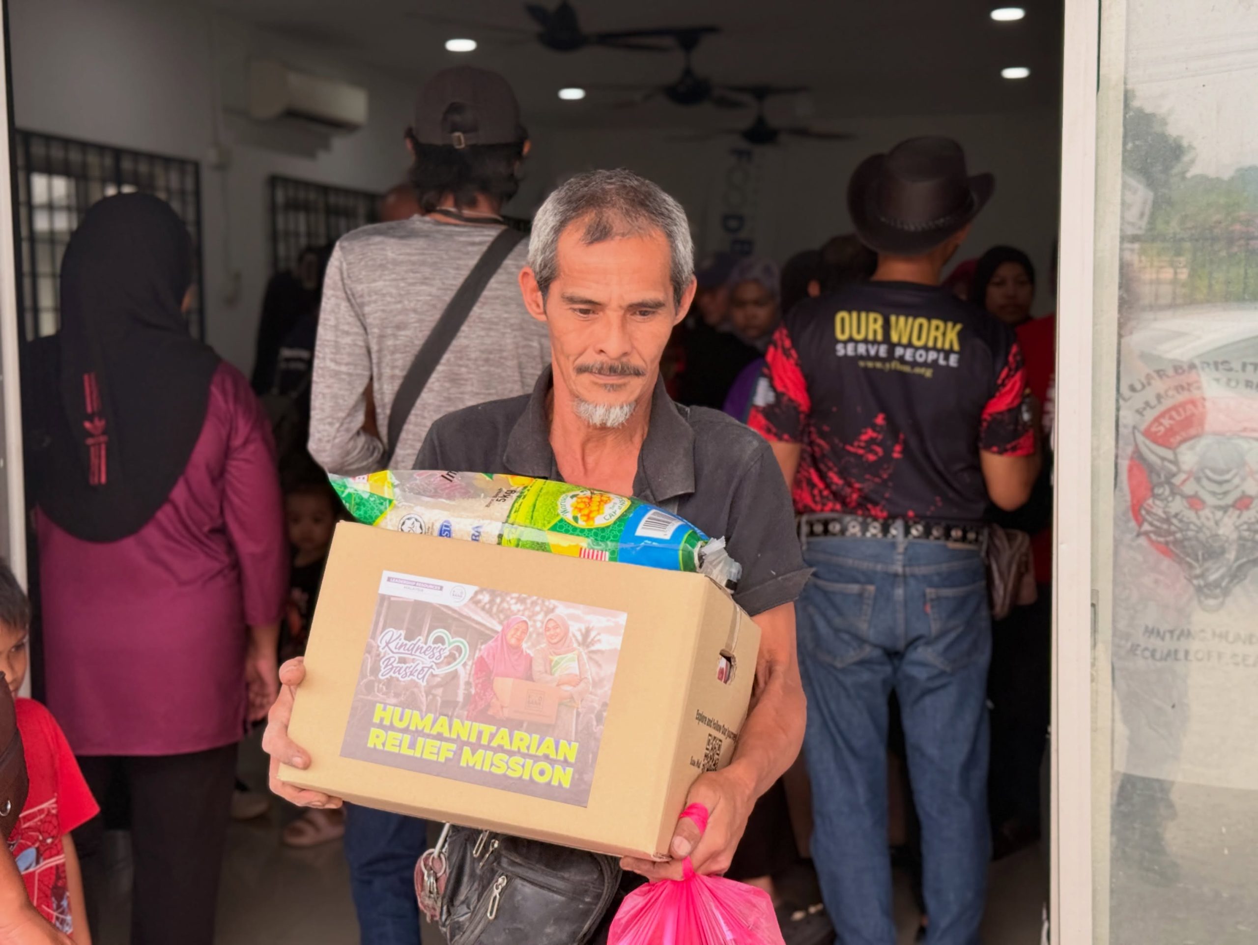 Read more about the article PROGRAM KINDNESS BASKET SUMBANGAN LEADERSHIP RESOURCES MALAYSIA DI KG SG MACHANG, SEMENYIH